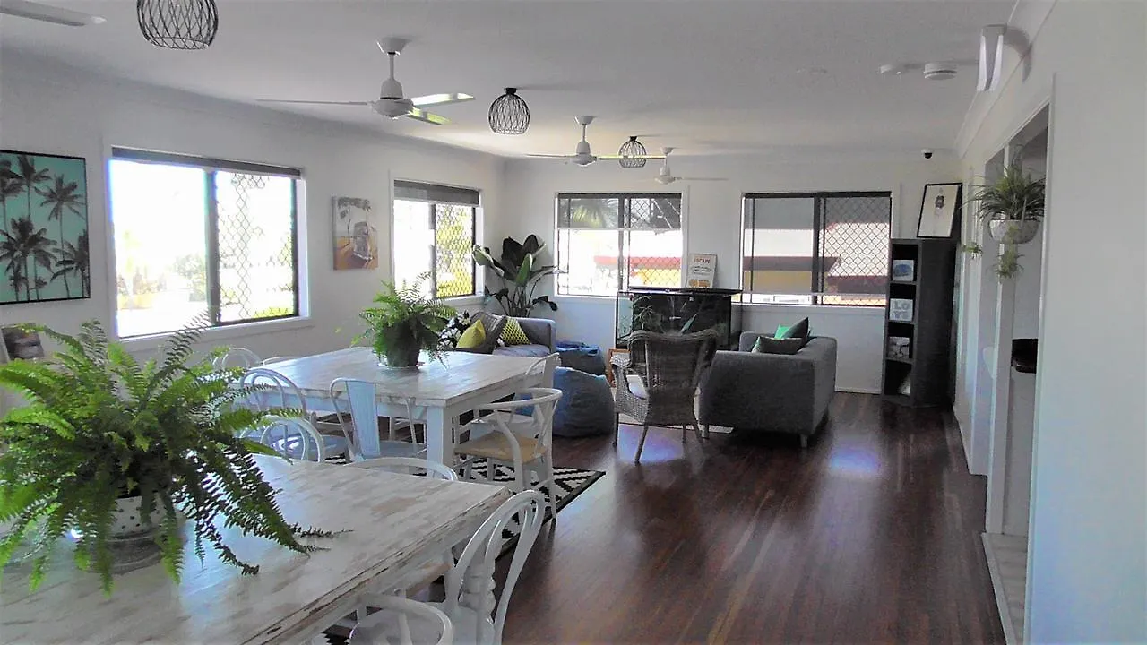 Yeppoon Beachhouse Hostel