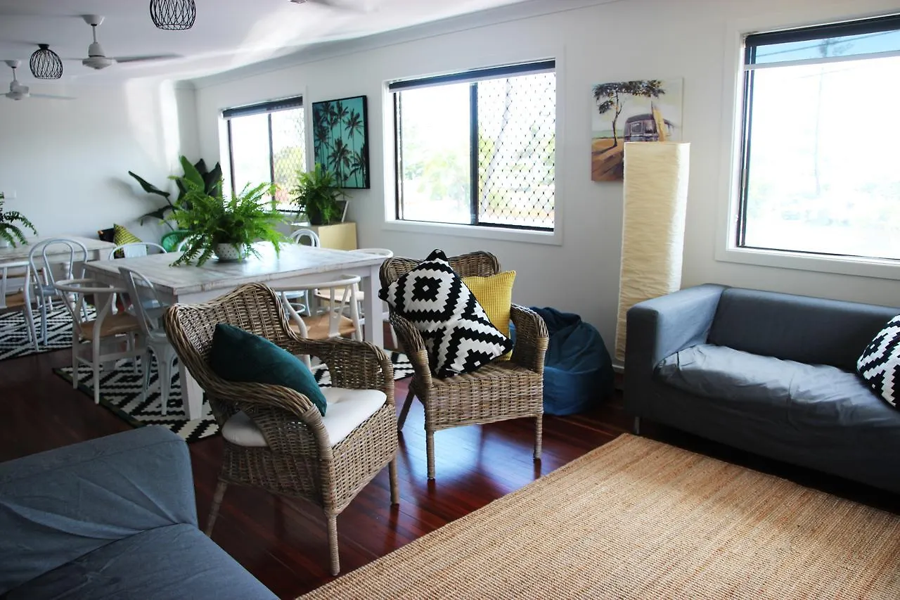 Yeppoon Beachhouse Hostel